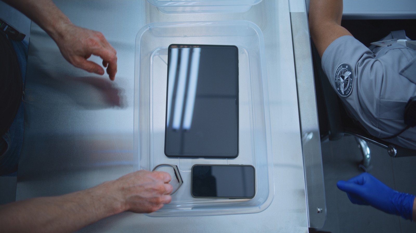 Stop Dropping Your Phone in the TSA Bin: The Pro Travel Hack You Need Now