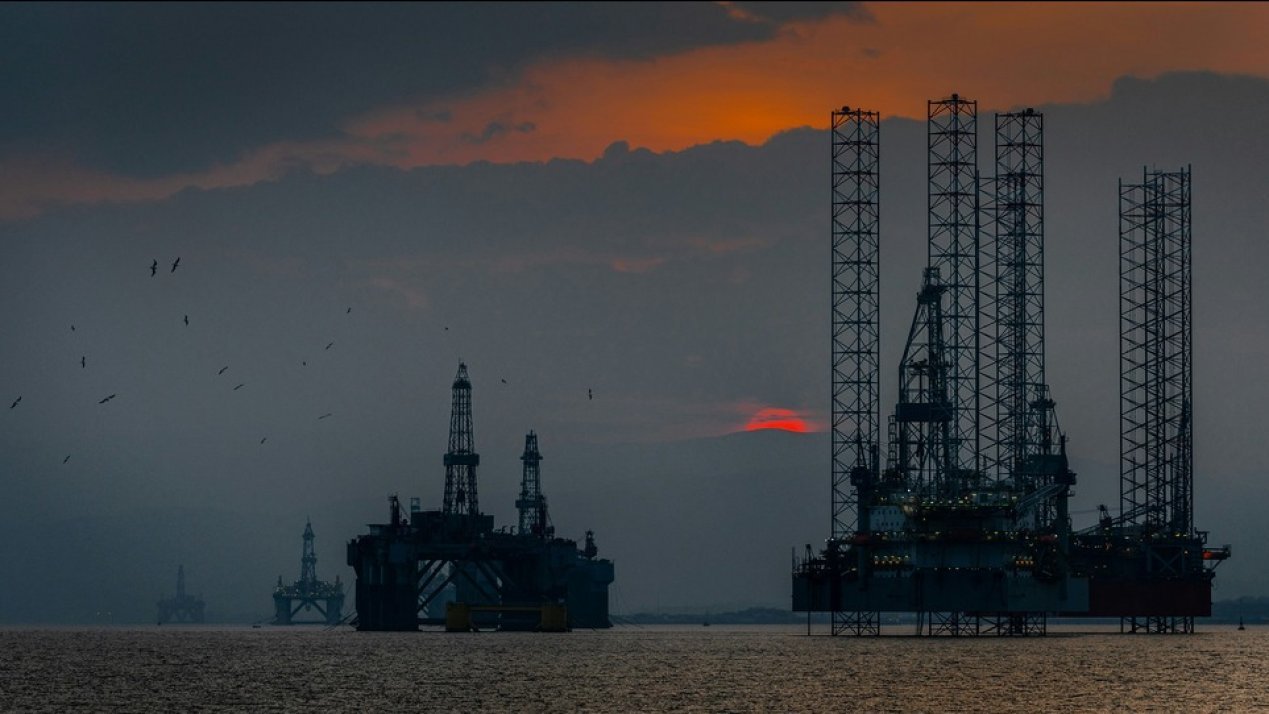 Tensions at the Tap: Iran-US Standoff Sends Oil Prices Soaring