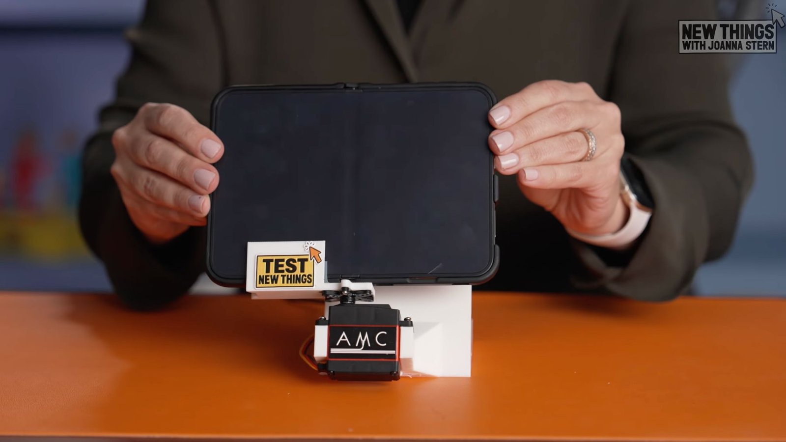 The 32,000-Fold Stress Test: How Reality Shattered the iPhone Duo’s Hinge Hype