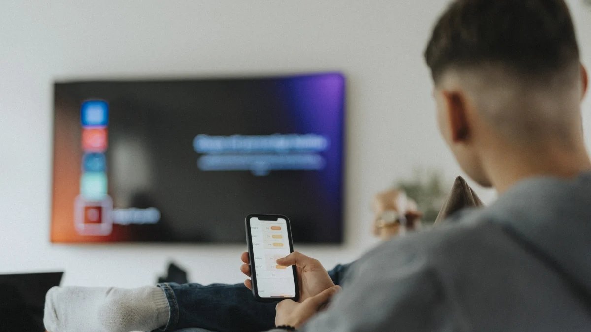 The AI Clean-Up: How Smart TV Owners Are Reclaiming Their Screens From Clutter