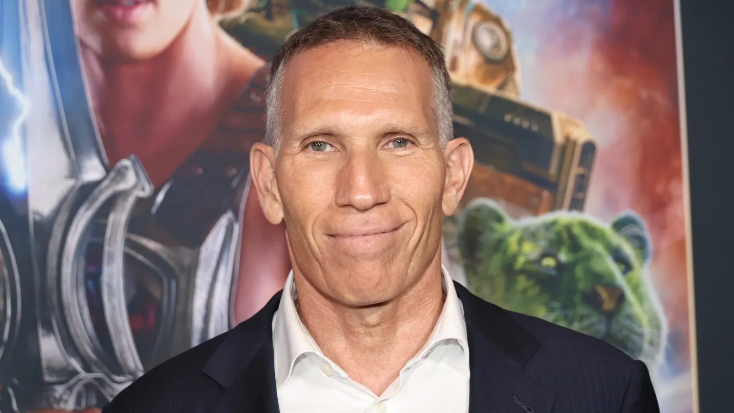 The Billion-Dollar Handshake: Unmasking Ynon Kreiz’s Stake in the Paramount-Warner Merger