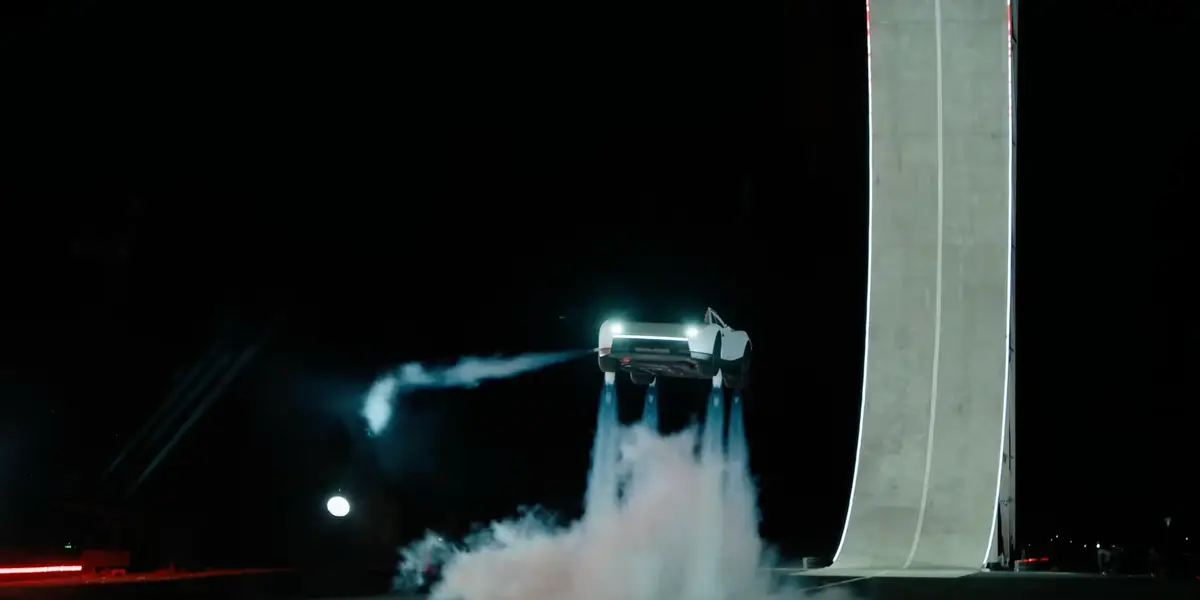 The Electric Soar: Elon Musk Unveils Tesla’s Gravity-Defying Roadster