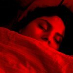 The Glow-Up: Can Red Light Actually Reset Your Internal Clock?