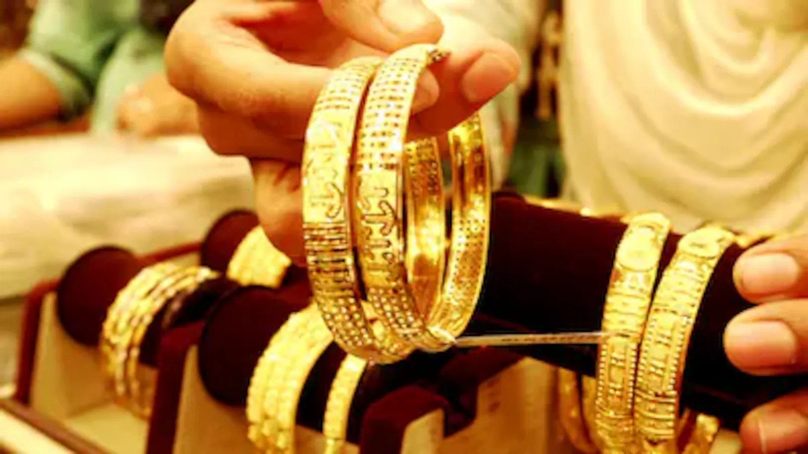 The Gold Rush Cooling Off: Why Diwali Shoppers Are Playing the Waiting Game