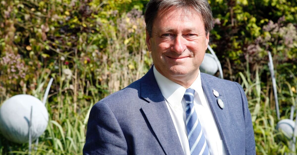 The Titchmarsh Trio: Three Essential Plants to Root in Your Garden Right Now