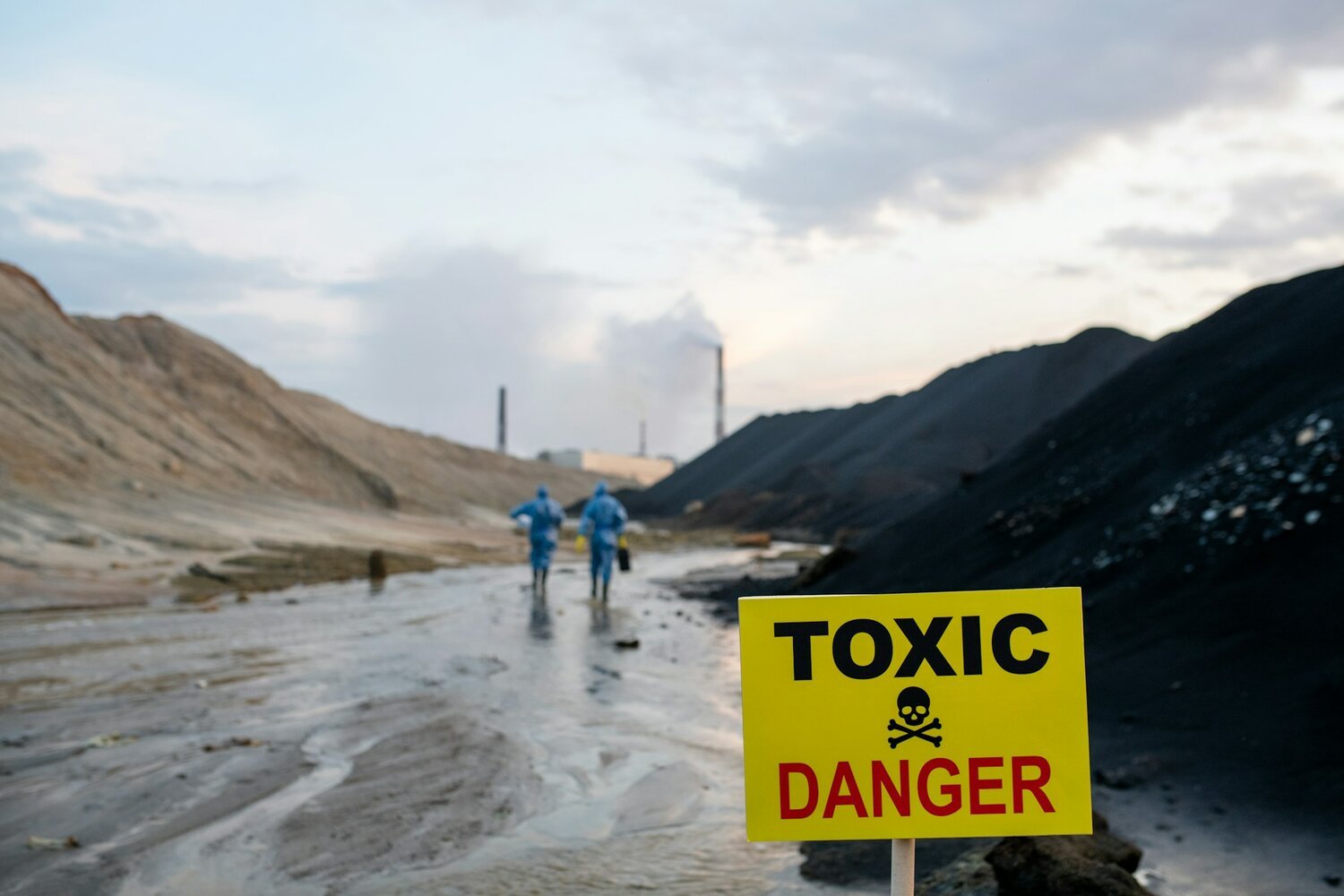 Toxic Bottleneck: U.S. Manufacturing Hits a Hazardous Waste Wall