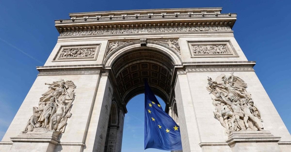 Tragedy at the Arch: 22-Year-Old Falls to His Death from Paris Landmark