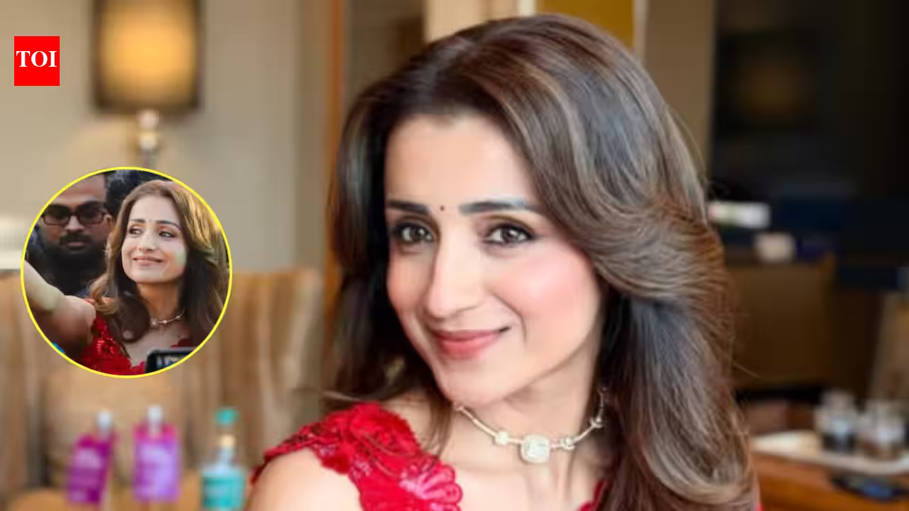 Trisha Krishnan Dazzles in Rs 2 Lakh 'Astral Saree': A Red-Hot Style Statement!