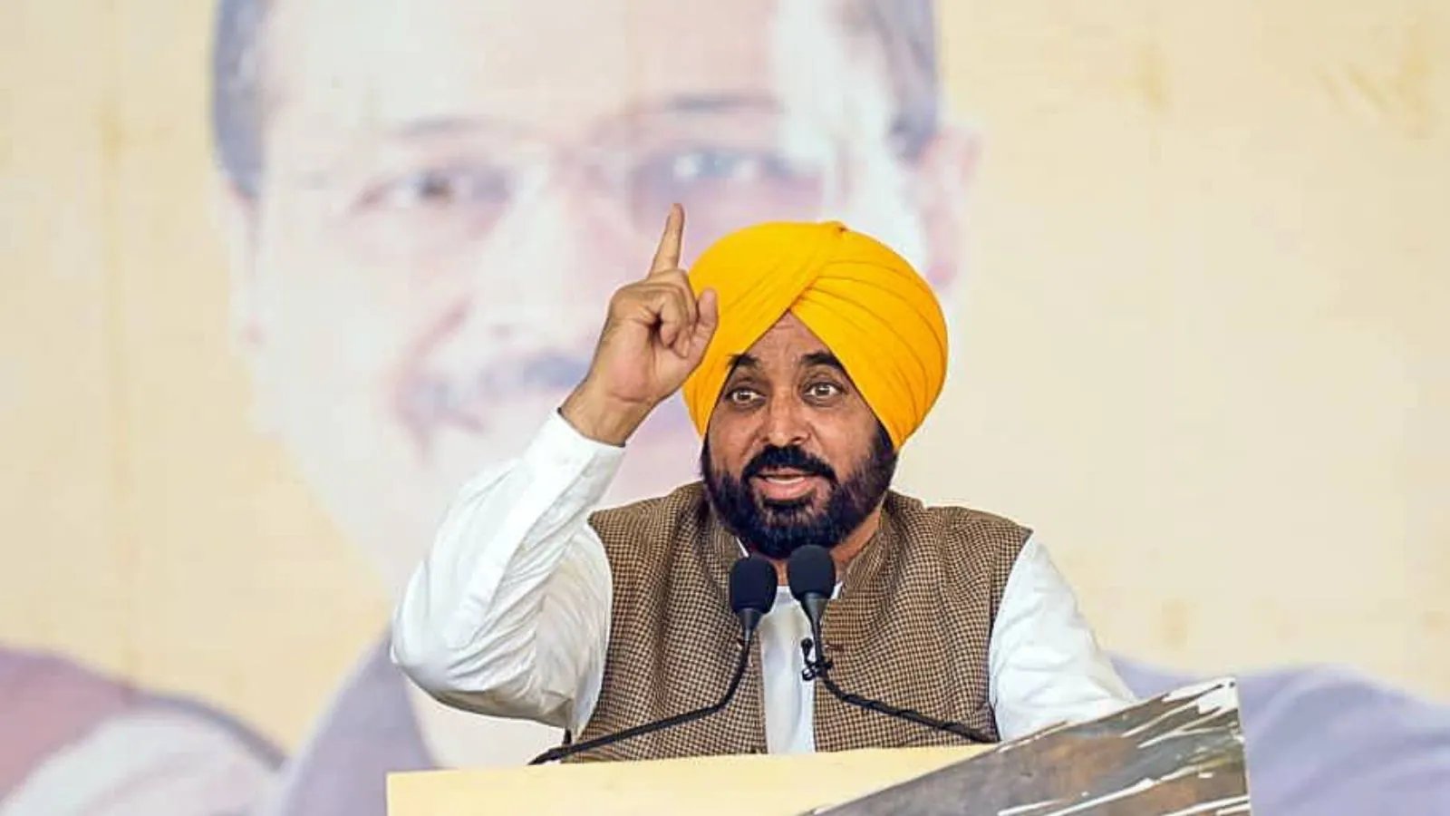 Turbulence at the Tarmac: Mann-Centre Row Ignites Political Firestorm Over Airport 'Detention'