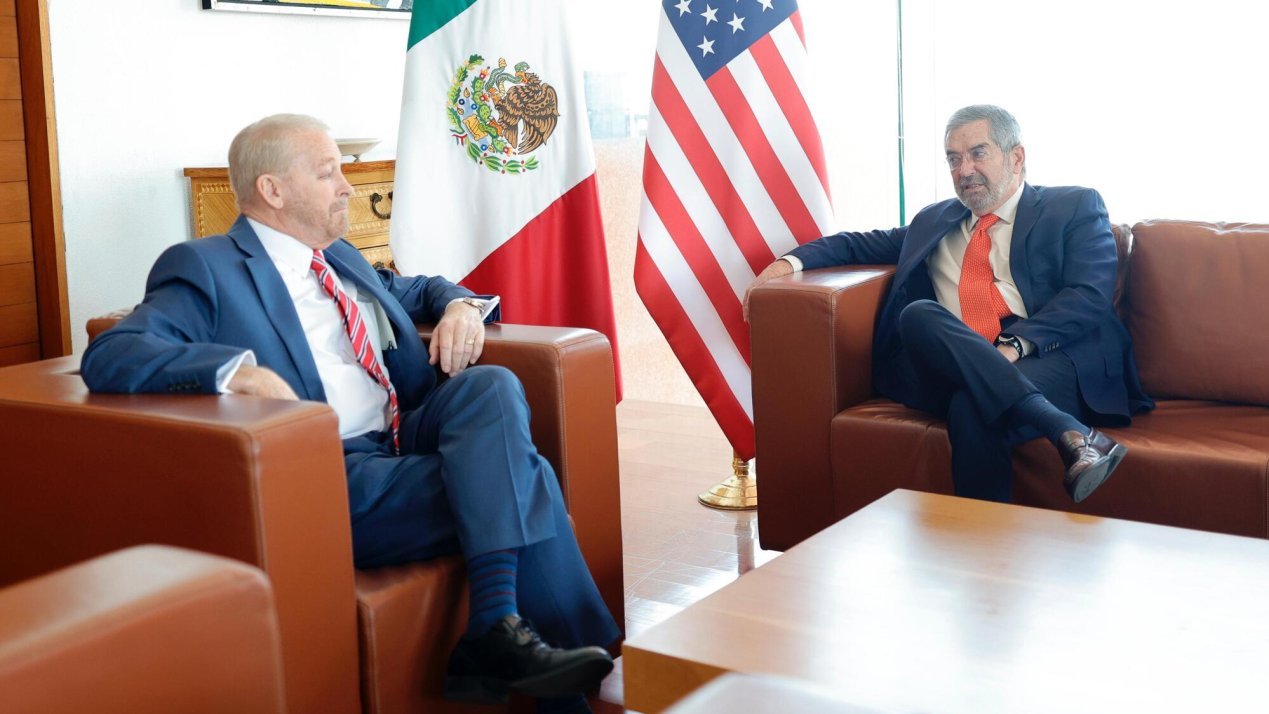 U.S. Envoy Sounds Alarm: Mexican Banking Sector Under Scrutiny for Cartel Ties