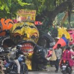 Vibrant Echoes: India’s Festive Spirit Captivates the Global Stage