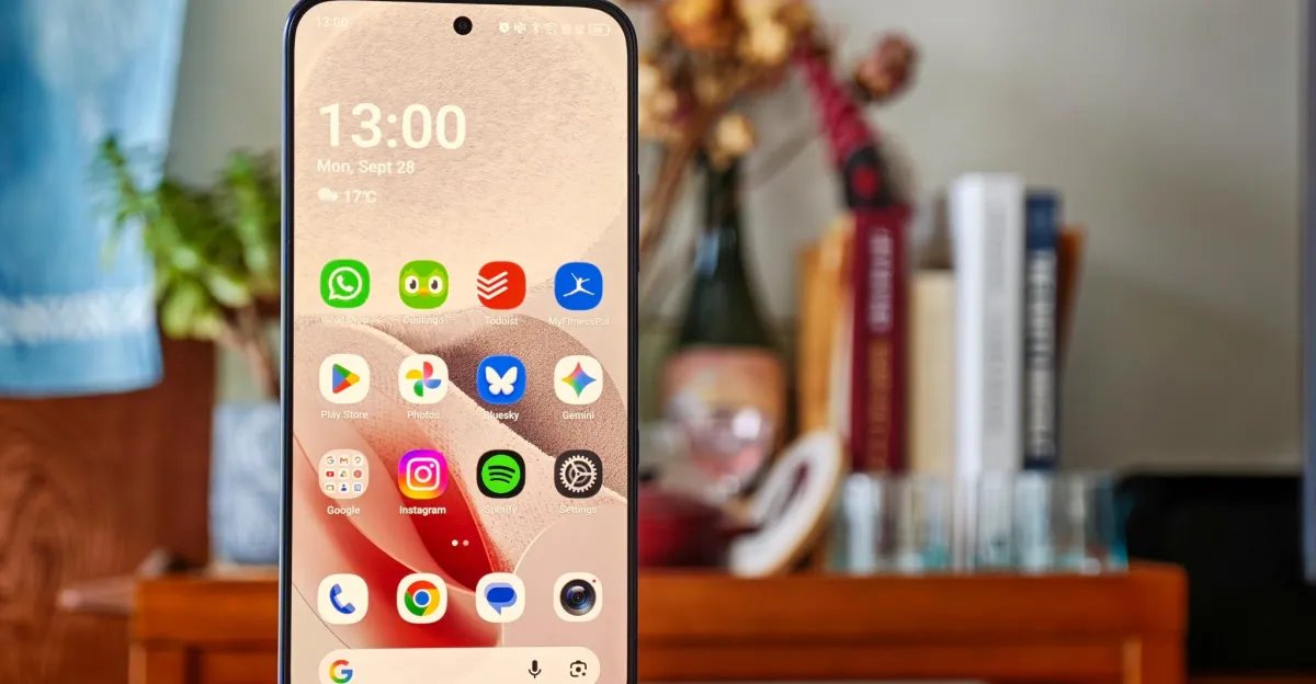 Why TCL’s Paper-Like Breakthrough Just Set the Bar for the Rumored iPhone Duo