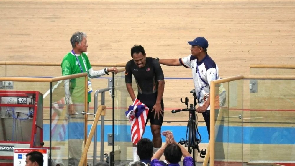 Zuhairie Speeds to History: Malaysia’s First Gold at Asian Para Games Shatters Records