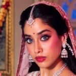 Janhvi Kapoor Channels Her Inner Sridevi in Iconic 'Nagina' Halloween Tribute Alongside Orry