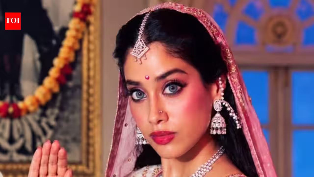 Janhvi Kapoor Channels Her Inner Sridevi in Iconic 'Nagina' Halloween Tribute Alongside Orry
